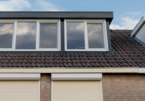 Wat is het doel van dakkapellen op een huis?